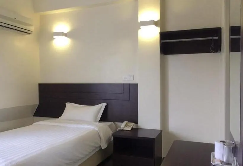 Standard Yhden Hengen Huone, Sitiawan