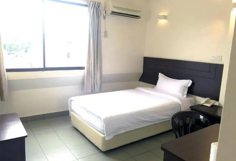 Standard Yhden Hengen Huone, Sitiawan