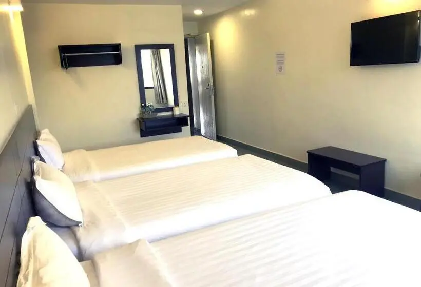 Standard Kolmen Hengen Huone, Sitiawan