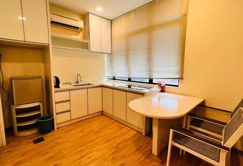스탠다드 스튜디오 킹침대, Home Inn 2 Taman Bukit Segar