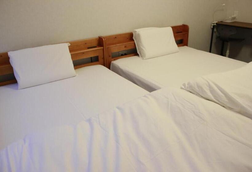 Номер Стандарт, Mezame Hostel