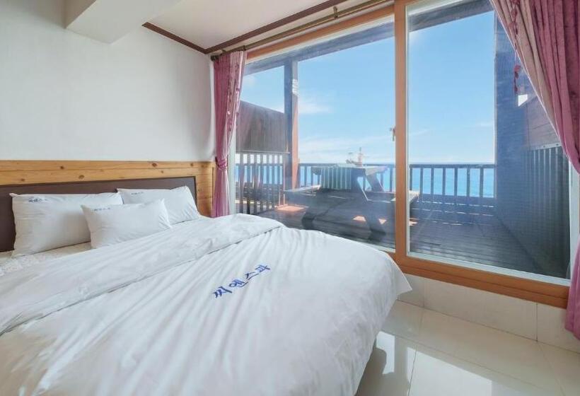 Студия Стандарт, Youngduk Sea & Spa Pension