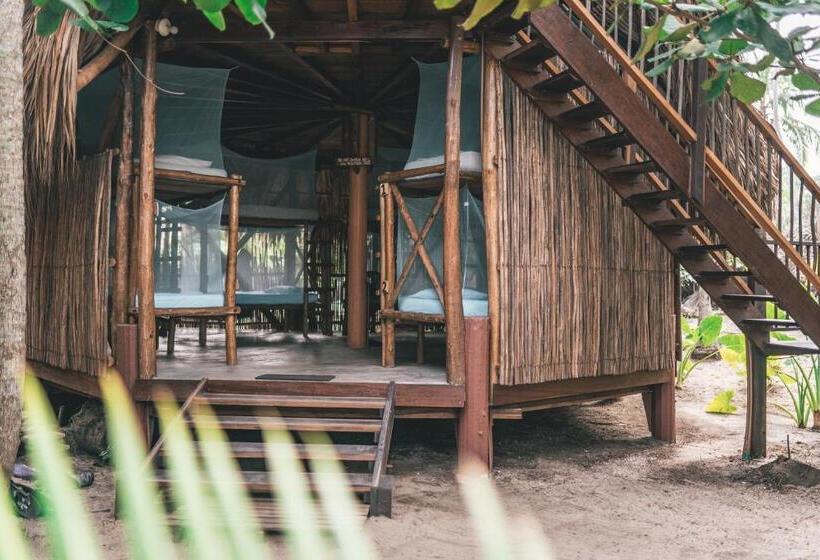 Кровать в Многоместном Номере с Общей Ванной, Los Hermanos Beach Hostal