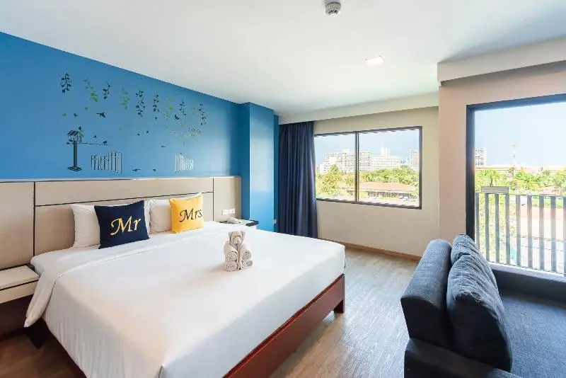 Perhehuone, Lawinta Hotel Pattaya