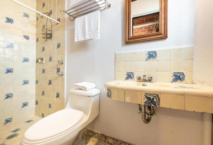 חדר דלוקס, Meson Del Conde