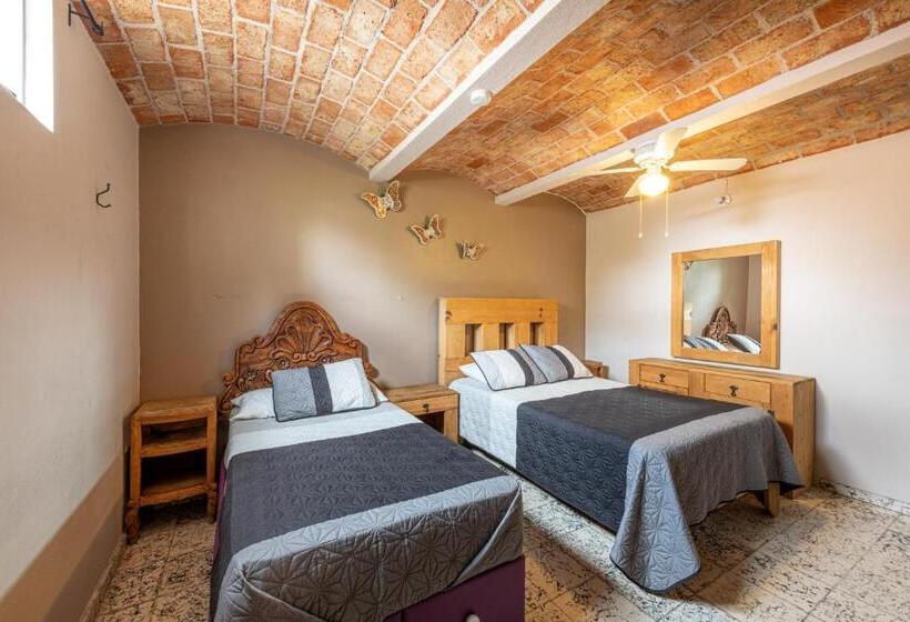 חדר דלוקס, Meson Del Conde