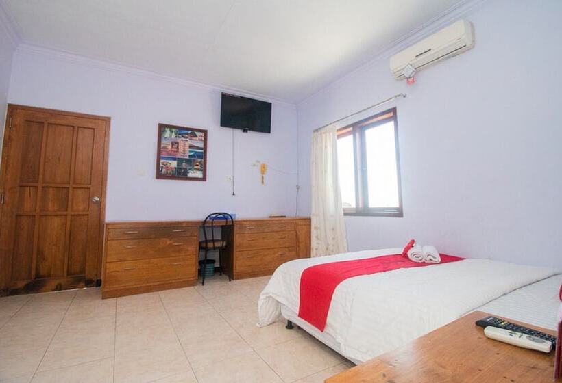 Номер Deluxe, Reddoorz Near Pantai Boom