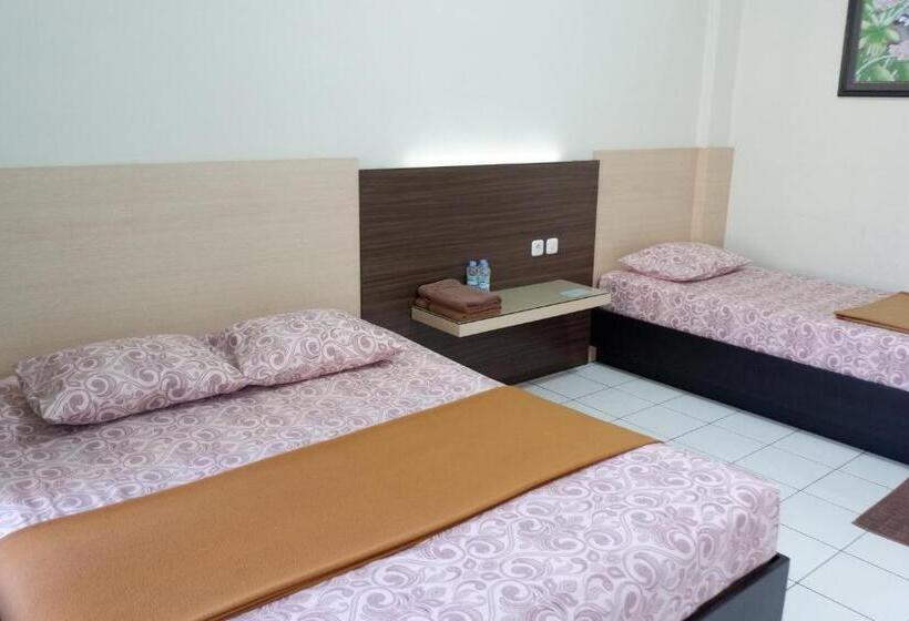 Junior Suite Familiale, Taman Indah