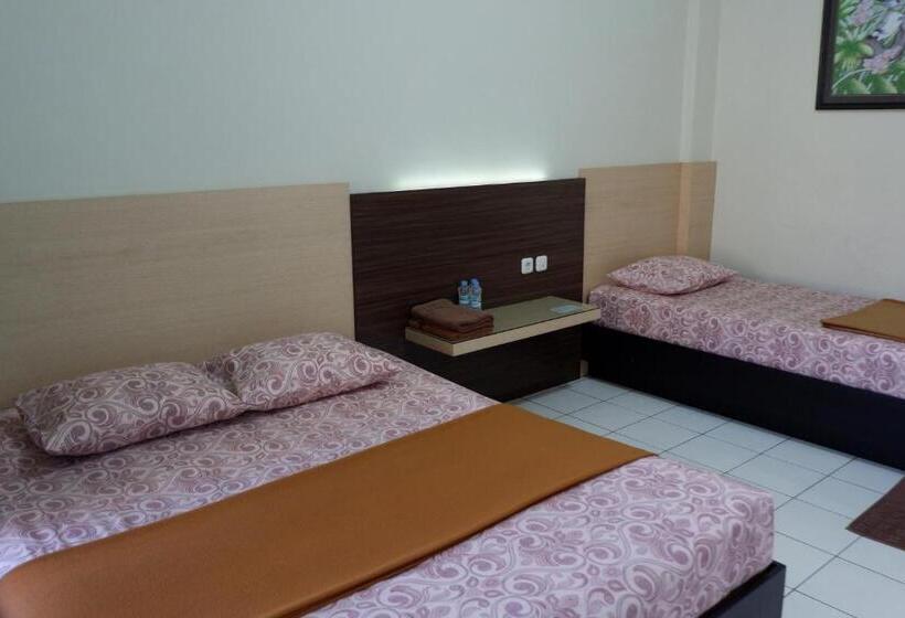 Junior Suite Familiale, Taman Indah