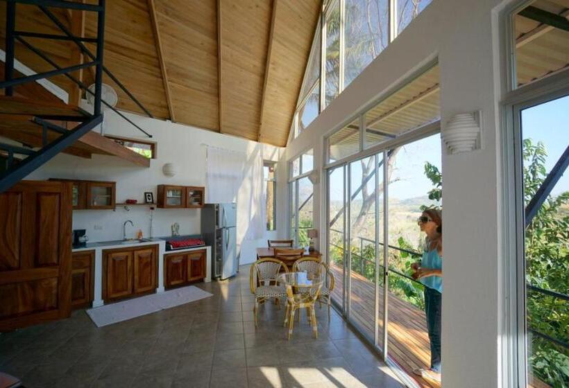 בקתה דלוקס, El Nido Rojo