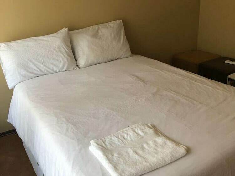 バス共有のスタンダードルーム, Khuvena Guest House