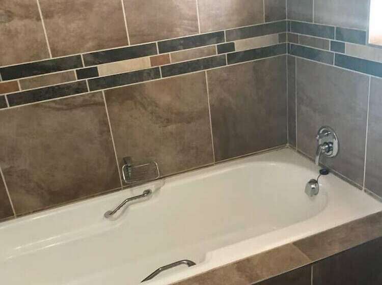 バス共有のスタンダードルーム, Khuvena Guest House