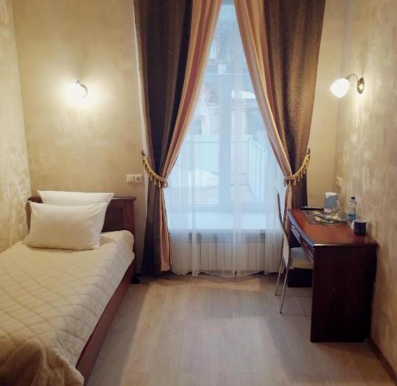 اتاق استاندارد یک نفره, Centralnyi