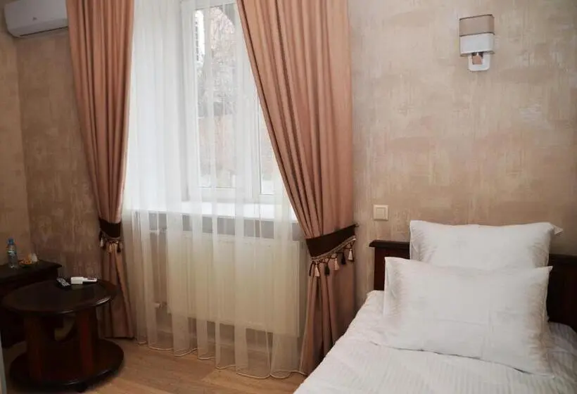 اتاق استاندارد یک نفره, Centralnyi