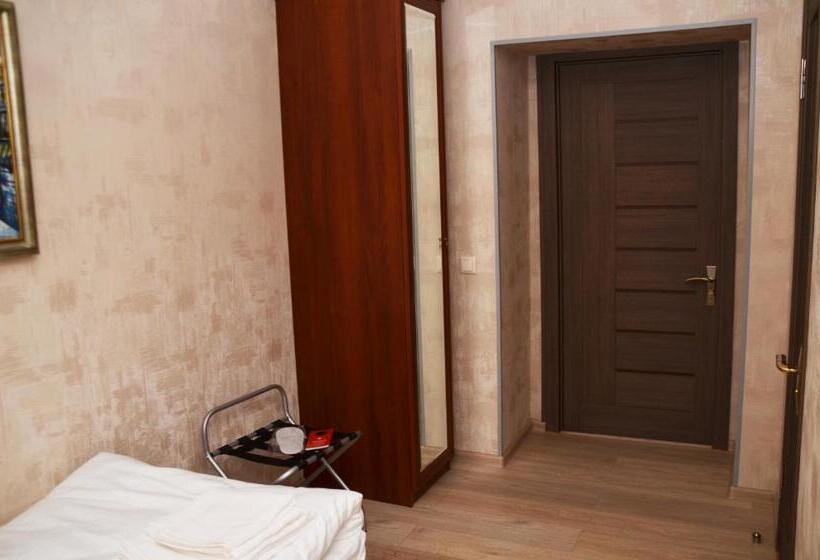 اتاق استاندارد یک نفره, Centralnyi