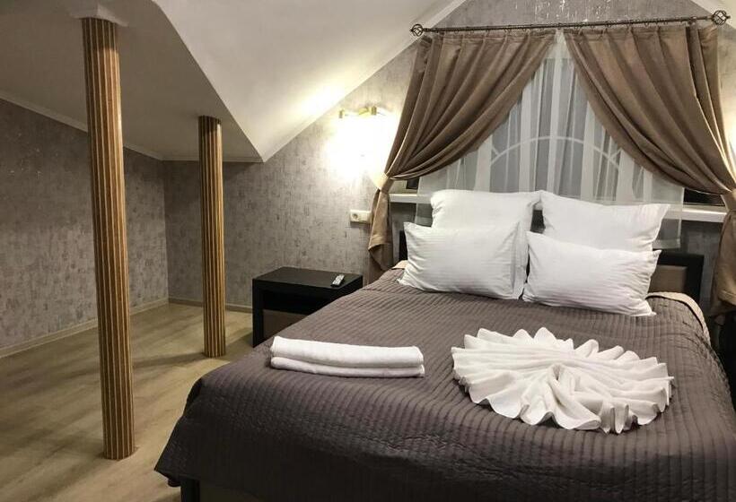 اتاق لوکس, Centralnyi