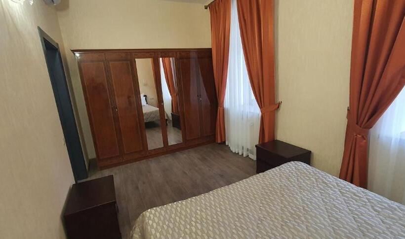 آپارتمان 1 خوابه با تراس, Centralnyi