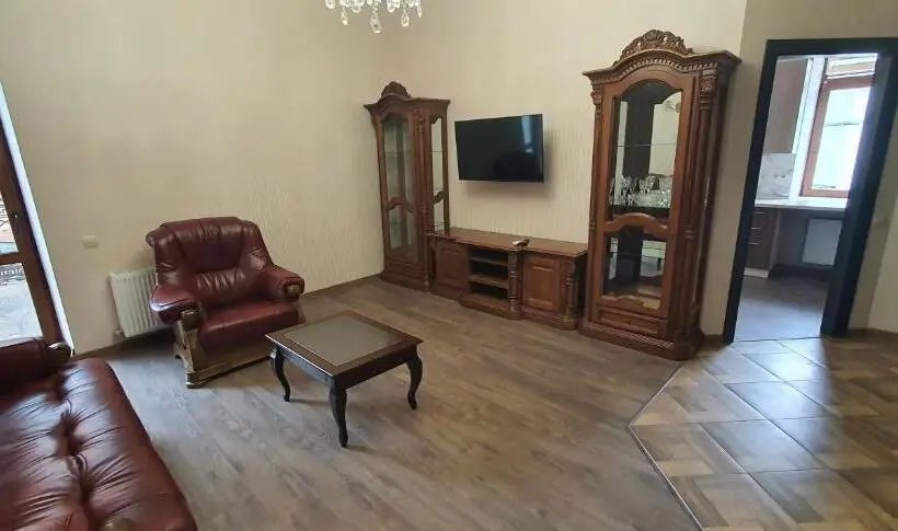 آپارتمان 1 خوابه با تراس, Centralnyi