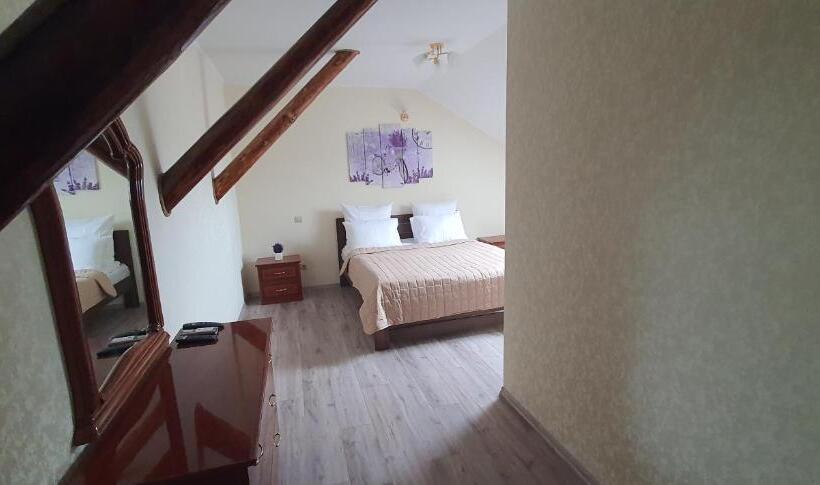 اتاق سوپریور خانوادگی, Centralnyi