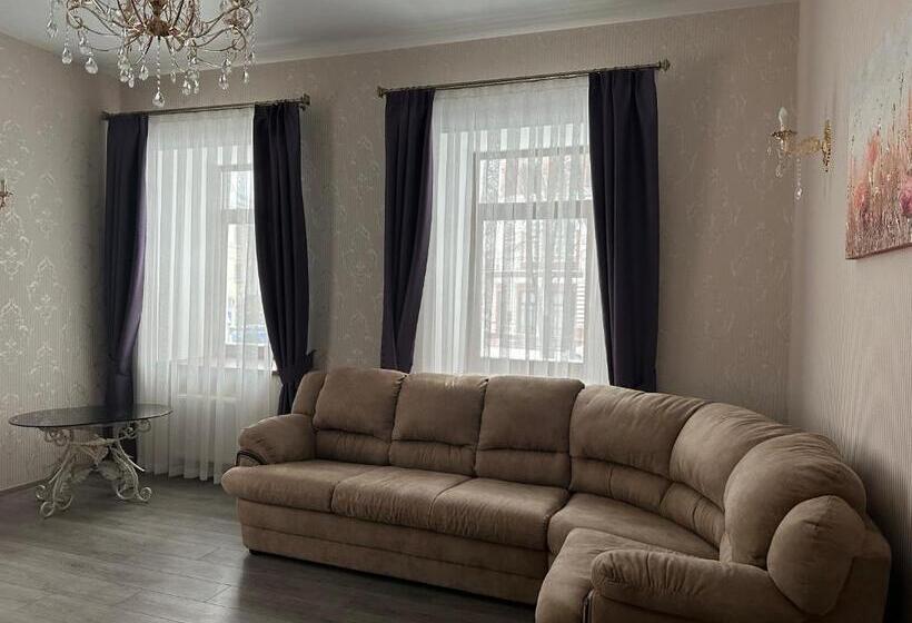 سوییت خانوادگی, Centralnyi