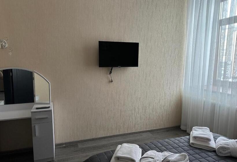 سوییت خانوادگی, Centralnyi