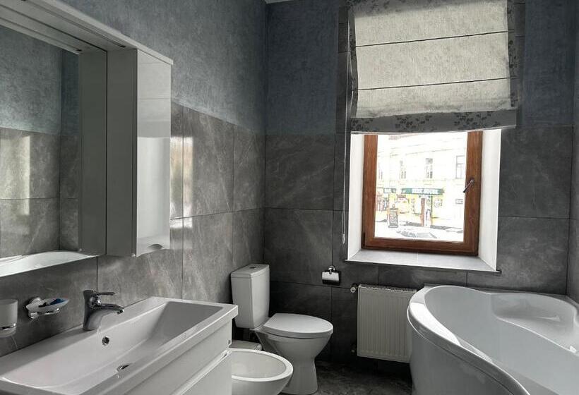 سوییت خانوادگی, Centralnyi