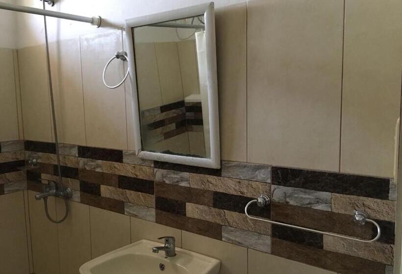 اتاق خانوادگی, Del Prado