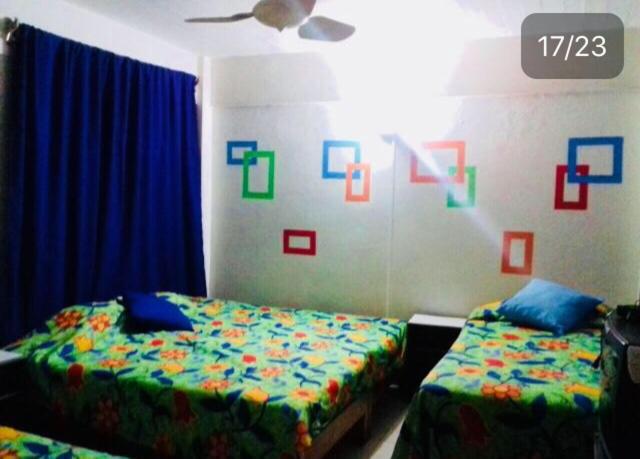 Семейное Студио, El Kiosco