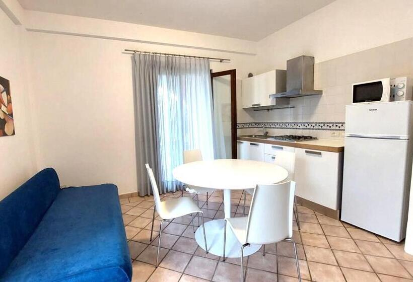 Апартаменты 1 Спальня, Trezene Village