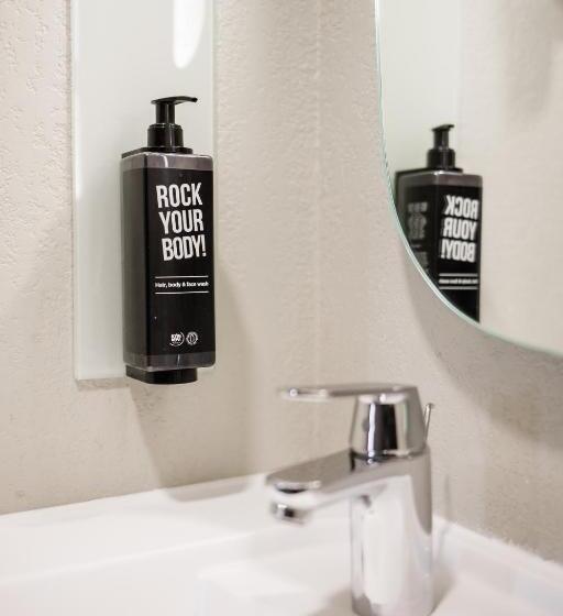 اتاق پرمیوم, Ibis Kyiv Railway Station