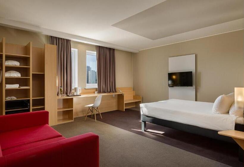 اتاق خانوادگی, Ibis Kyiv Railway Station