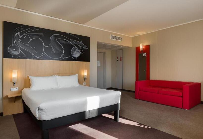 اتاق خانوادگی, Ibis Kyiv Railway Station