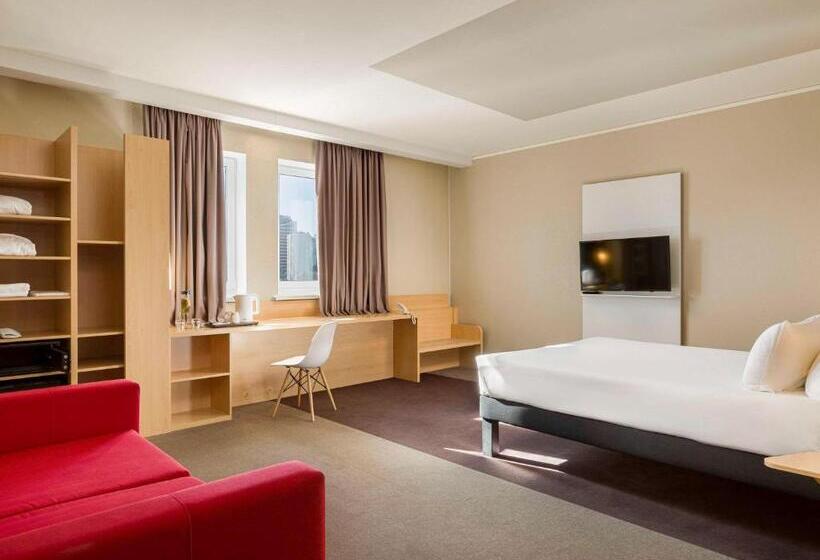 اتاق خانوادگی, Ibis Kyiv Railway Station