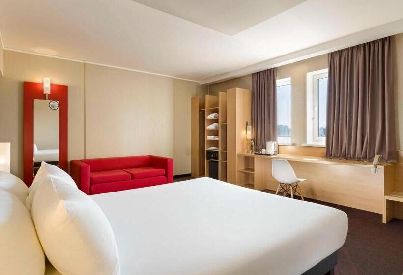 اتاق خانوادگی, Ibis Kyiv Railway Station