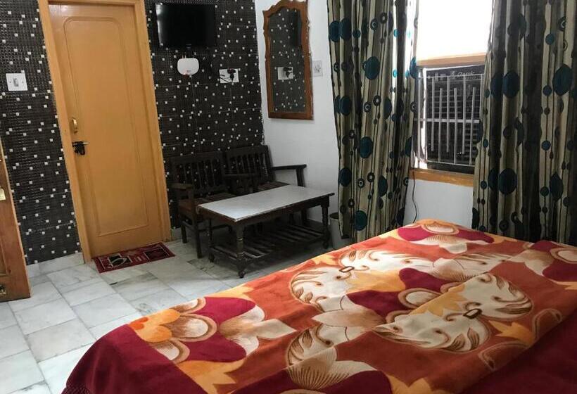 اتاق خانوادگی, Kanshi Vishwa Nath