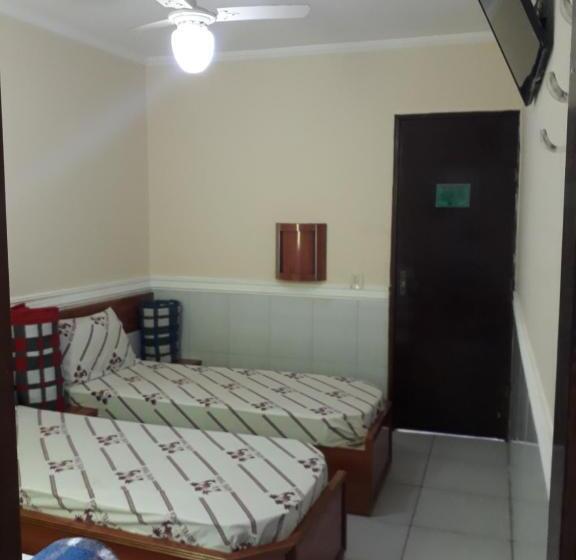 4 Bett Standardzimmer, Tenda 1