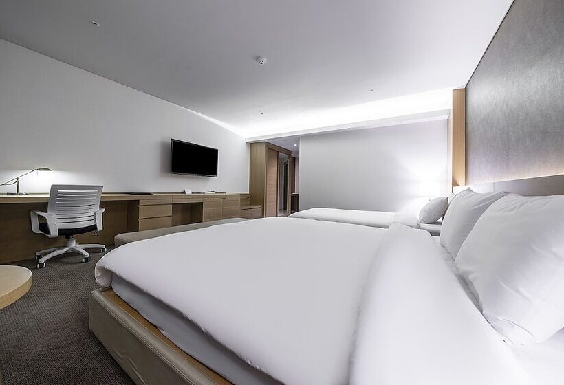 Номер Deluxe, Wonju City Hotel Hyeoksin