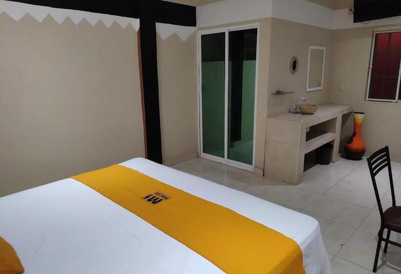 キングサイズベッドのスタンダードルーム, Mi Hotel Club