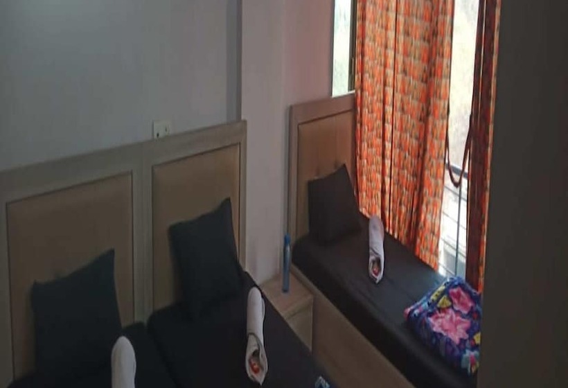 수피리어 트리플 룸, The Dorm Factory Hostel