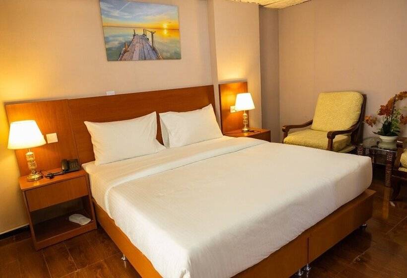 Номер Стандарт, Three 888