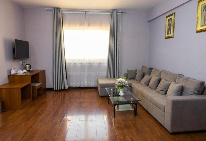 Семейный Номер, Three 888