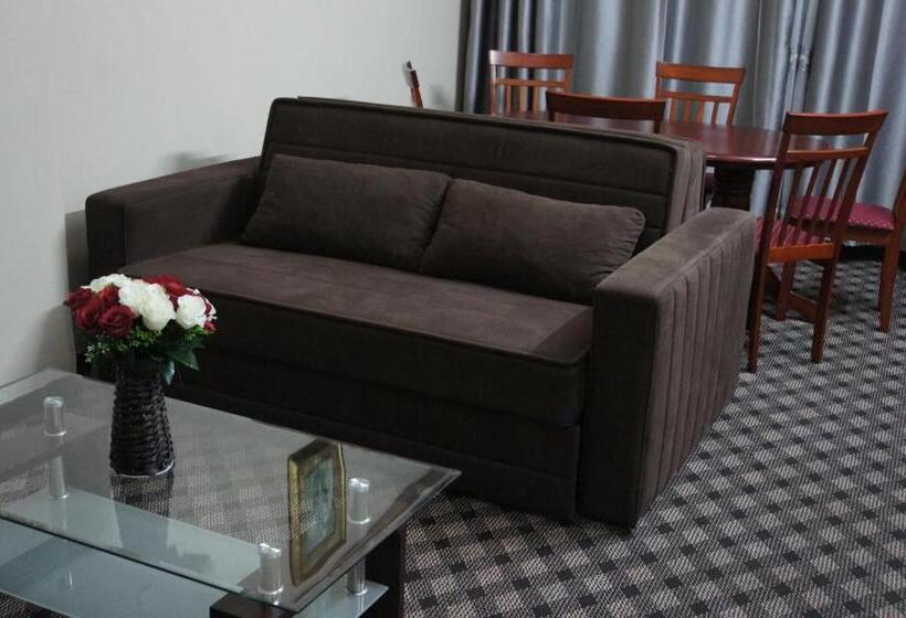 Семейный Номер, Three 888