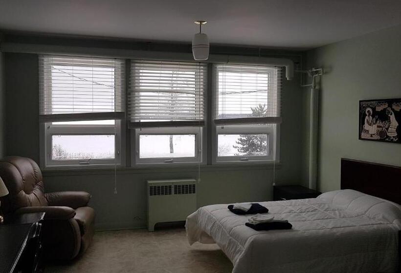 جناح, Domaine St Viateur