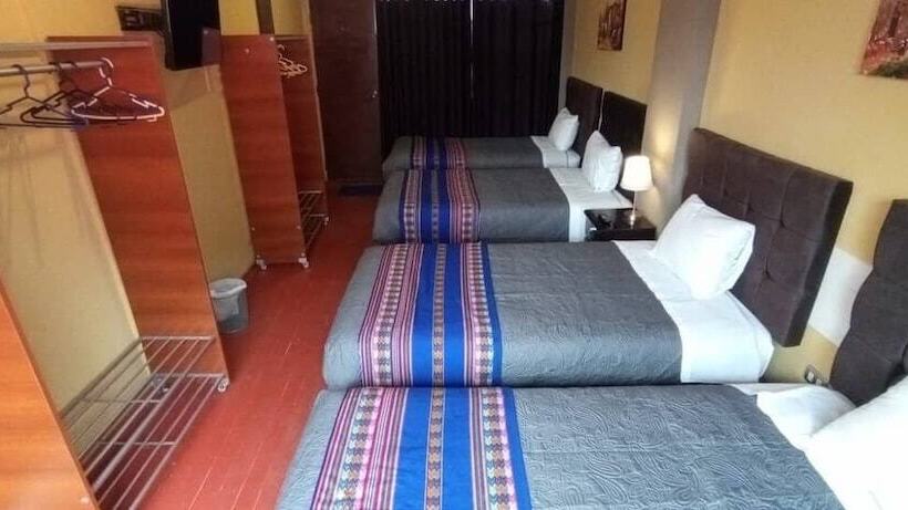 غرفة قياسية رباعية, Hermoza House