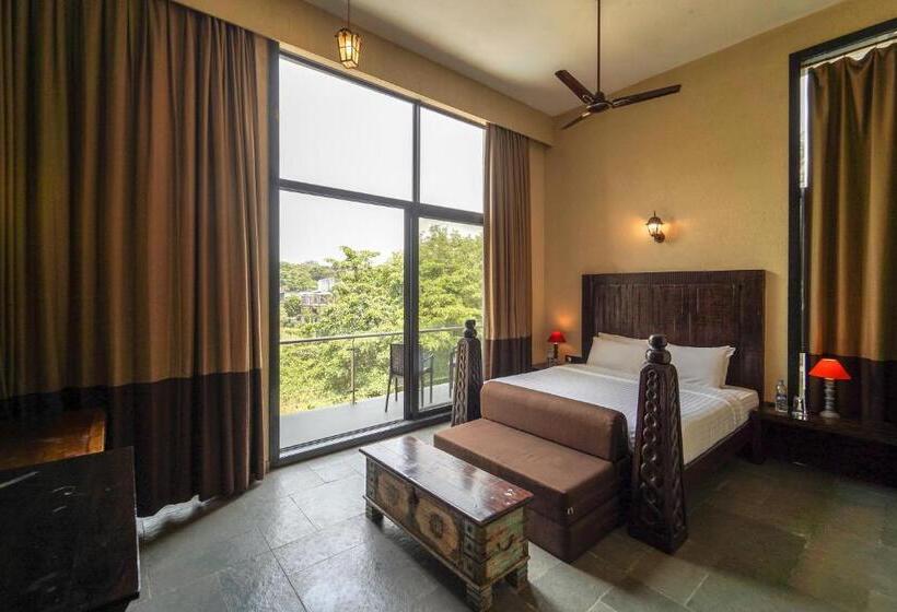 غرفة بريميوم مزودة بشُرفة, Triose Boutique Hotel Lonavala