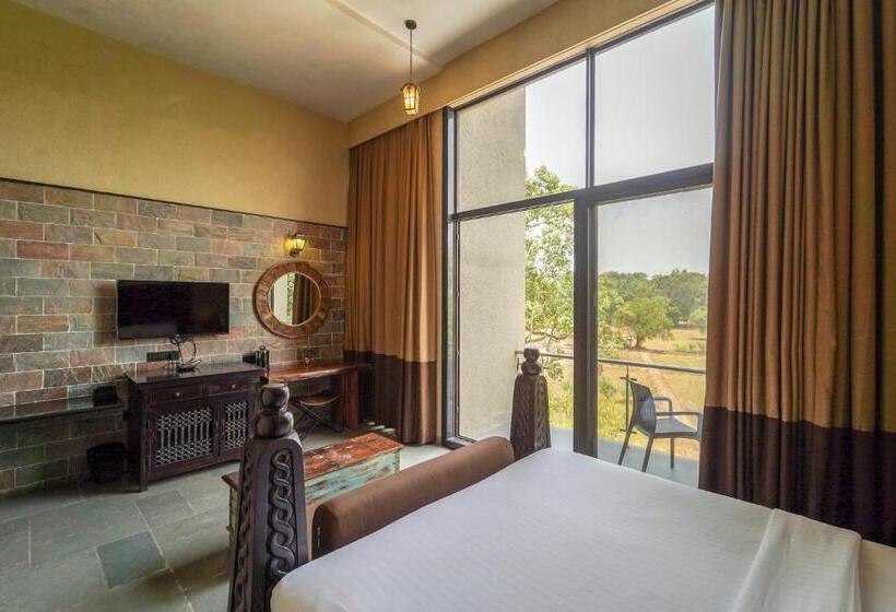 غرفة بريميوم مزودة بشُرفة, Triose Boutique Hotel Lonavala