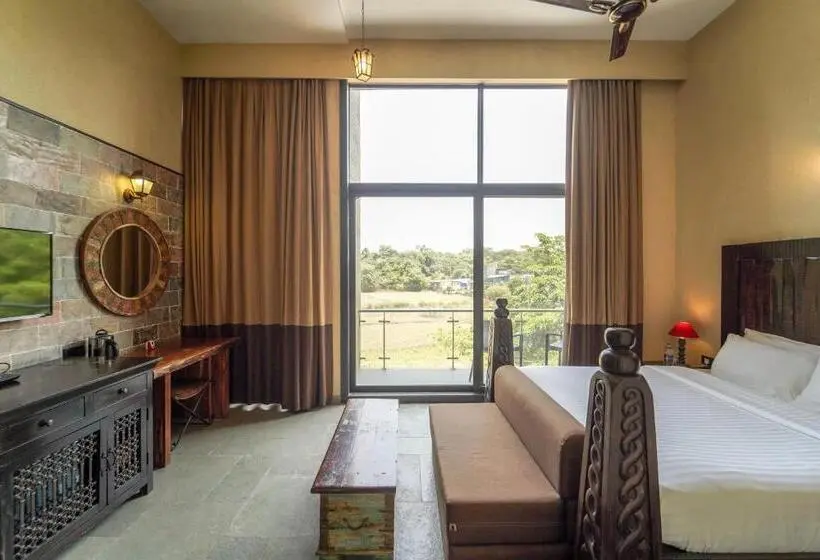 バルコニー付プレミアムルーム, Triose Boutique Hotel Lonavala