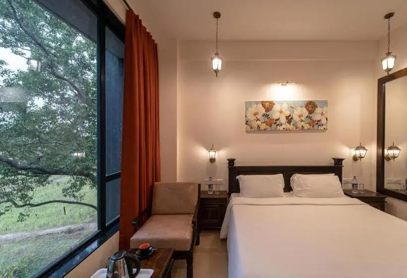 キングサイズベッドのデラックスルーム, Triose Boutique Hotel Lonavala