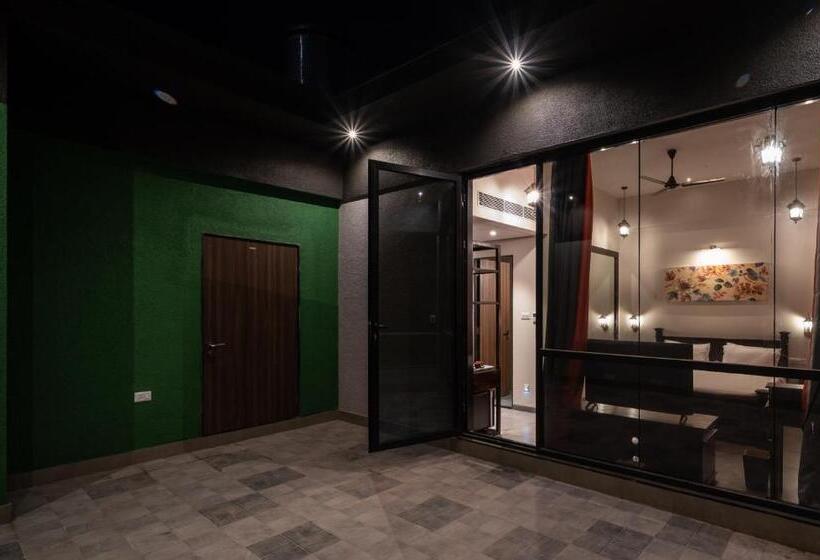 غرفة ديلوكس سرير كينج, Triose Boutique Hotel Lonavala