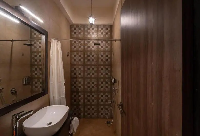 キングサイズベッドのデラックスルーム, Triose Boutique Hotel Lonavala